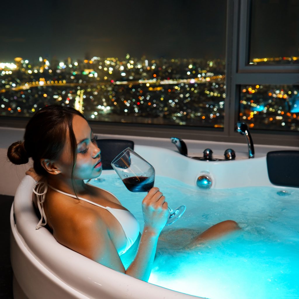 THE SIGNATURE PENTHOUSE EXPERIENCE